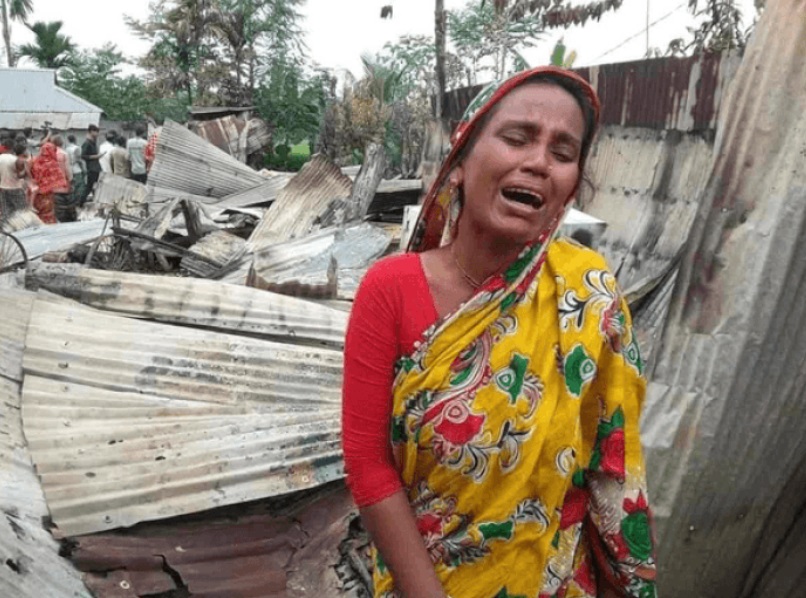 बांग्लादेश में हिंदुओं के खिलाफ भड़की हिंसा 